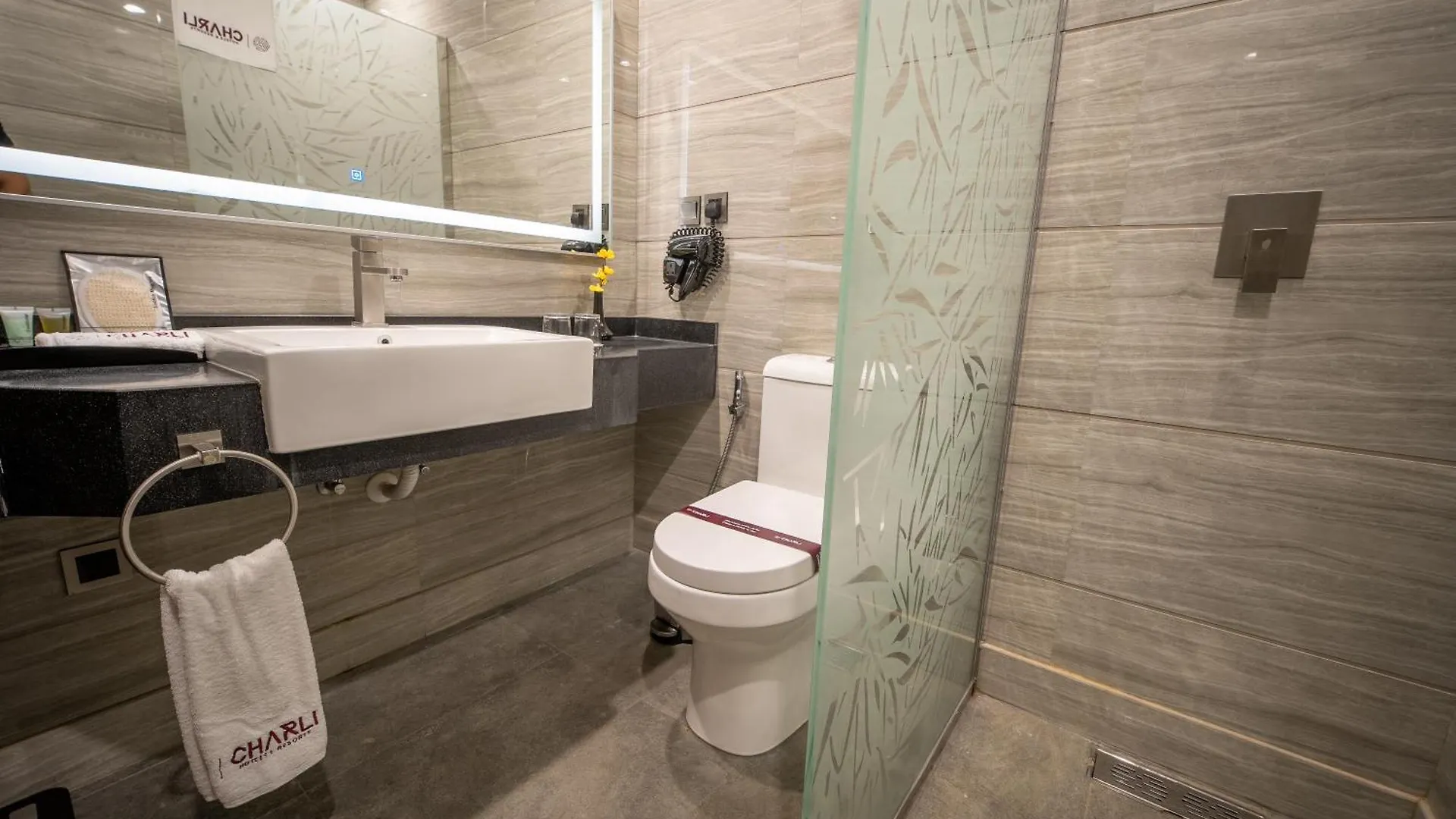 Charli Hotel Jeddah By Ahs 3*,
